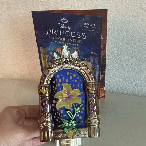 Disney Princess Rapunzel Nightlight & Fragrance Plug - Picture 2 of 2